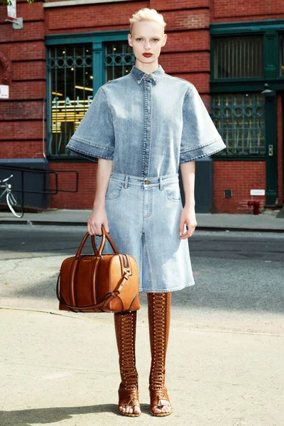 Look 24